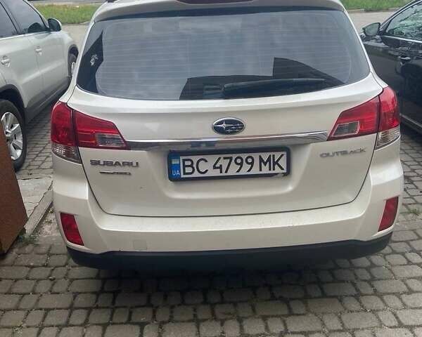 Білий Субару Аутбек, об'ємом двигуна 2.46 л та пробігом 154 тис. км за 11900 $, фото 1 на Automoto.ua