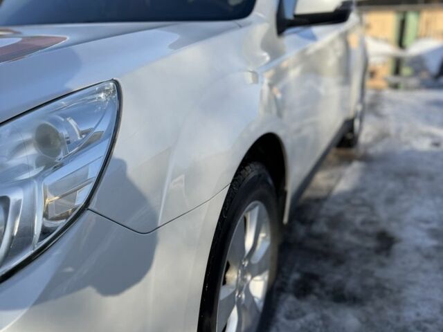 Білий Субару Аутбек, об'ємом двигуна 2 л та пробігом 230 тис. км за 12600 $, фото 1 на Automoto.ua