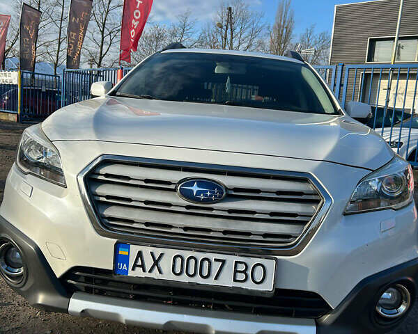 Белый Субару Аутбек, объемом двигателя 2.5 л и пробегом 200 тыс. км за 14600 $, фото 1 на Automoto.ua