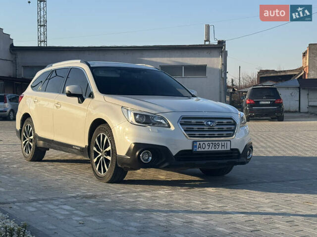 Белый Субару Аутбек, объемом двигателя 2 л и пробегом 200 тыс. км за 16500 $, фото 1 на Automoto.ua