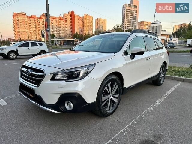 Білий Субару Аутбек, об'ємом двигуна 2.5 л та пробігом 98 тис. км за 22000 $, фото 1 на Automoto.ua