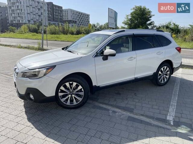 Белый Субару Аутбек, объемом двигателя 2.5 л и пробегом 128 тыс. км за 24000 $, фото 1 на Automoto.ua