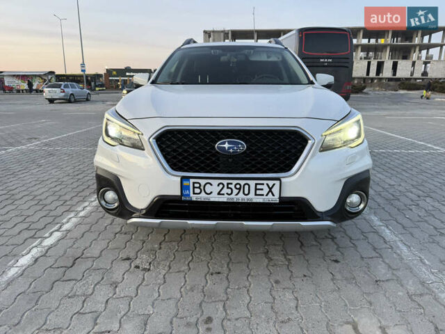 Білий Субару Аутбек, об'ємом двигуна 2.5 л та пробігом 228 тис. км за 20000 $, фото 1 на Automoto.ua