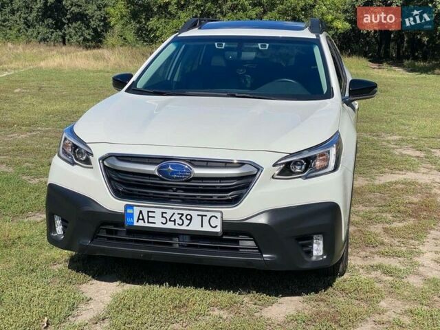 Белый Субару Аутбек, объемом двигателя 2.39 л и пробегом 50 тыс. км за 24100 $, фото 1 на Automoto.ua