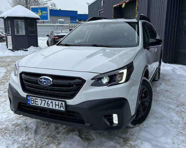 Білий Субару Аутбек, об'ємом двигуна 2.39 л та пробігом 47 тис. км за 27500 $, фото 1 на Automoto.ua
