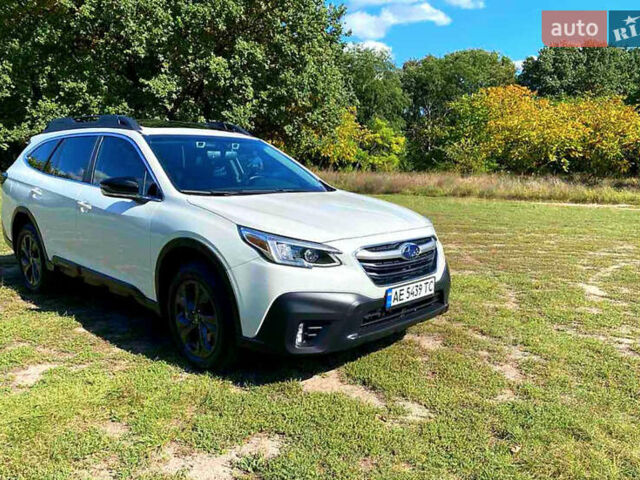 Белый Субару Аутбек, объемом двигателя 2.39 л и пробегом 41 тыс. км за 28000 $, фото 1 на Automoto.ua