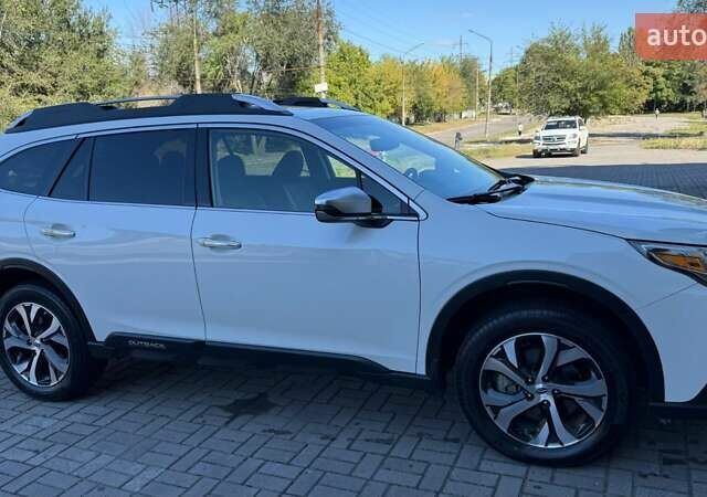 Белый Субару Аутбек, объемом двигателя 2.39 л и пробегом 80 тыс. км за 29000 $, фото 1 на Automoto.ua