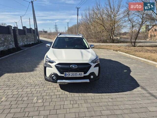 Белый Субару Аутбек, объемом двигателя 2.5 л и пробегом 6 тыс. км за 37500 $, фото 1 на Automoto.ua