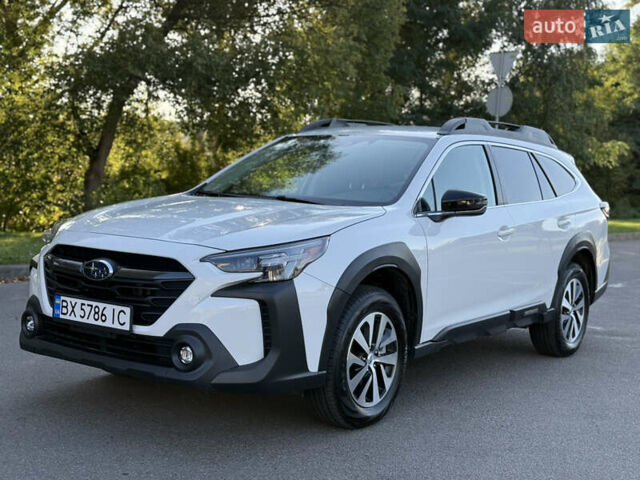 Білий Субару Аутбек, об'ємом двигуна 2.5 л та пробігом 7 тис. км за 29000 $, фото 1 на Automoto.ua