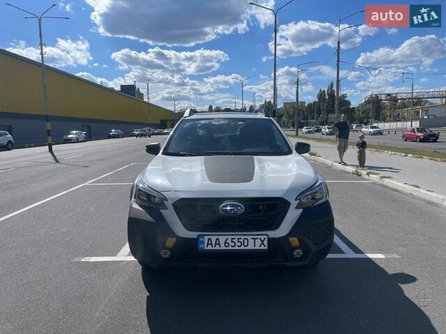 Білий Субару Аутбек, об'ємом двигуна 2.39 л та пробігом 21 тис. км за 32500 $, фото 1 на Automoto.ua