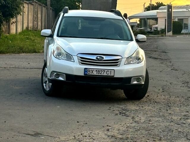 Білий Субару Аутбек, об'ємом двигуна 2.5 л та пробігом 191 тис. км за 9000 $, фото 1 на Automoto.ua