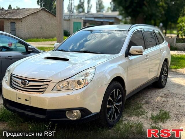 Білий Субару Аутбек, об'ємом двигуна 2.5 л та пробігом 154 тис. км за 7500 $, фото 1 на Automoto.ua