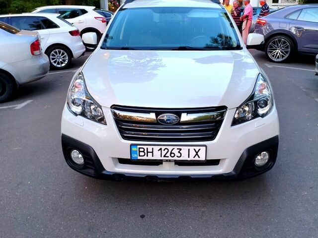 Білий Субару Аутбек, об'ємом двигуна 2.5 л та пробігом 156 тис. км за 10700 $, фото 1 на Automoto.ua