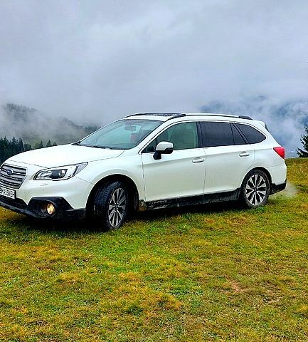 Білий Субару Аутбек, об'ємом двигуна 2 л та пробігом 255 тис. км за 16500 $, фото 1 на Automoto.ua