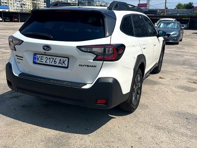 Білий Субару Аутбек, об'ємом двигуна 2.5 л та пробігом 14 тис. км за 28800 $, фото 1 на Automoto.ua
