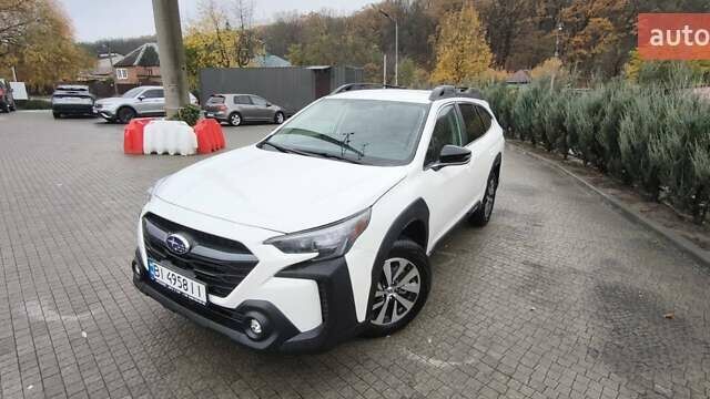 Белый Субару Аутбек, объемом двигателя 2.5 л и пробегом 3 тыс. км за 27800 $, фото 1 на Automoto.ua