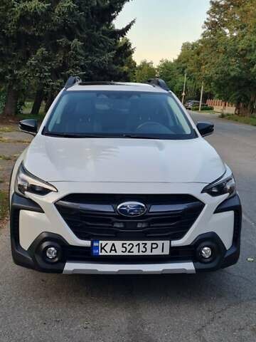 Білий Субару Аутбек, об'ємом двигуна 2.39 л та пробігом 16 тис. км за 33000 $, фото 1 на Automoto.ua