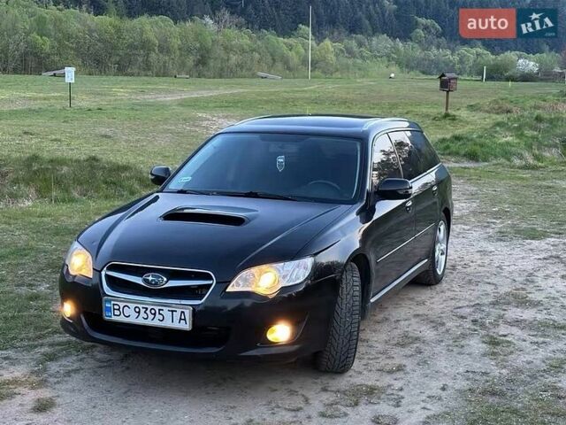 Бежевый Субару Аутбек, объемом двигателя 2 л и пробегом 261 тыс. км за 4500 $, фото 1 на Automoto.ua