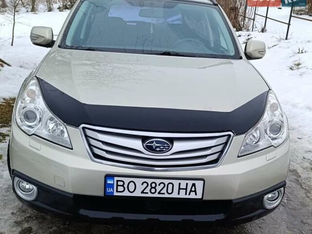 Бежевий Субару Аутбек, об'ємом двигуна 2.46 л та пробігом 267 тис. км за 8900 $, фото 1 на Automoto.ua