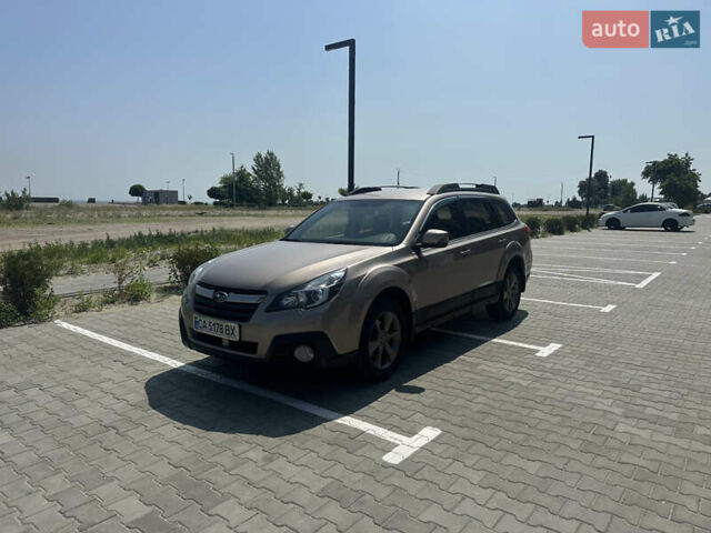 Бежевий Субару Аутбек, об'ємом двигуна 2.46 л та пробігом 228 тис. км за 12200 $, фото 1 на Automoto.ua