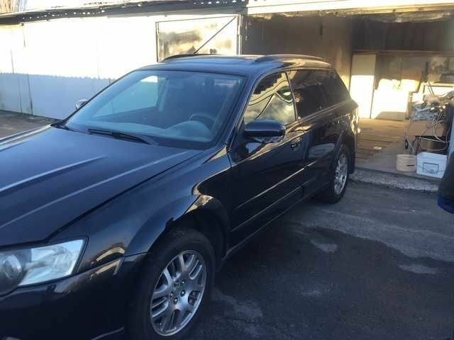 Черный Субару Аутбек, объемом двигателя 2.5 л и пробегом 270 тыс. км за 5518 $, фото 1 на Automoto.ua