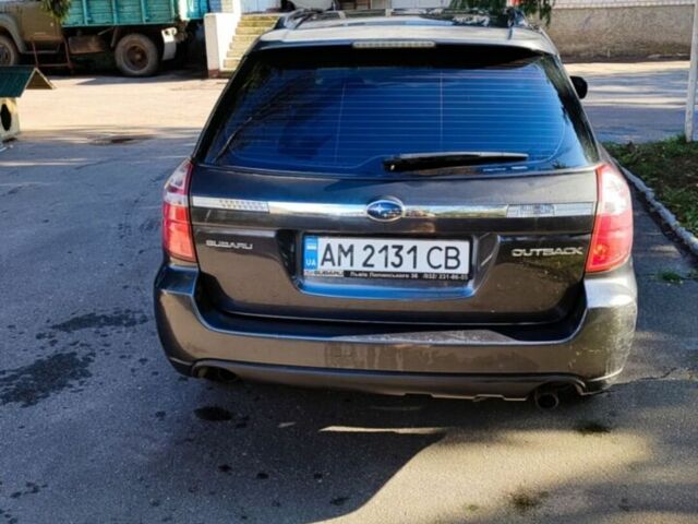 Черный Субару Аутбек, объемом двигателя 2.5 л и пробегом 274 тыс. км за 6000 $, фото 1 на Automoto.ua