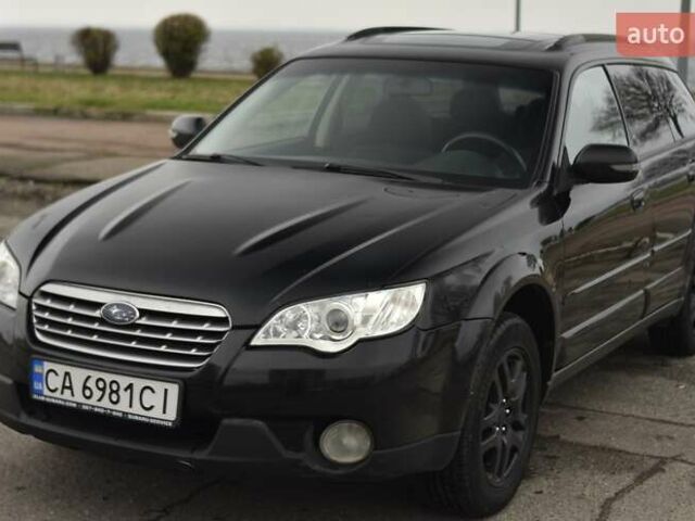 Черный Субару Аутбек, объемом двигателя 2.46 л и пробегом 215 тыс. км за 6700 $, фото 1 на Automoto.ua