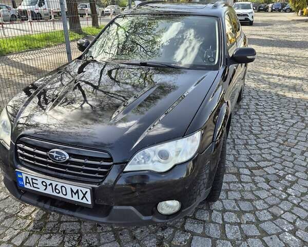 Черный Субару Аутбек, объемом двигателя 2.5 л и пробегом 357 тыс. км за 4000 $, фото 1 на Automoto.ua