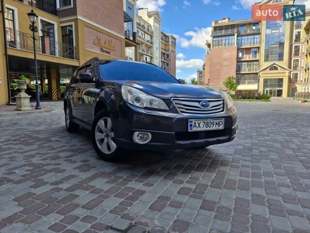 Чорний Субару Аутбек, об'ємом двигуна 2.46 л та пробігом 217 тис. км за 10800 $, фото 1 на Automoto.ua