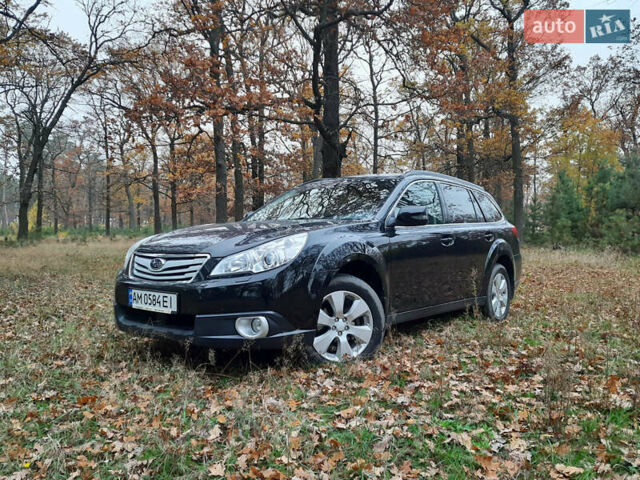 Черный Субару Аутбек, объемом двигателя 2.46 л и пробегом 475 тыс. км за 10000 $, фото 1 на Automoto.ua