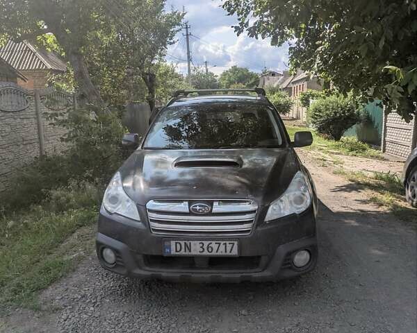 Черный Субару Аутбек, объемом двигателя 2 л и пробегом 311 тыс. км за 5500 $, фото 1 на Automoto.ua