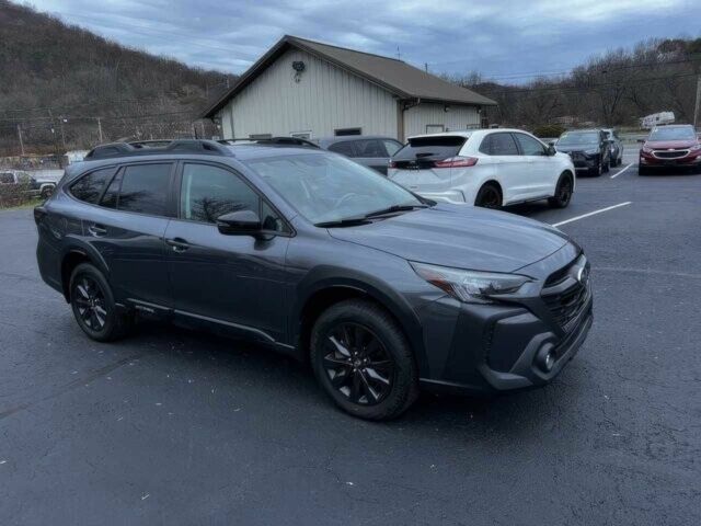 Черный Субару Аутбек, объемом двигателя 2.5 л и пробегом 17 тыс. км за 13700 $, фото 1 на Automoto.ua