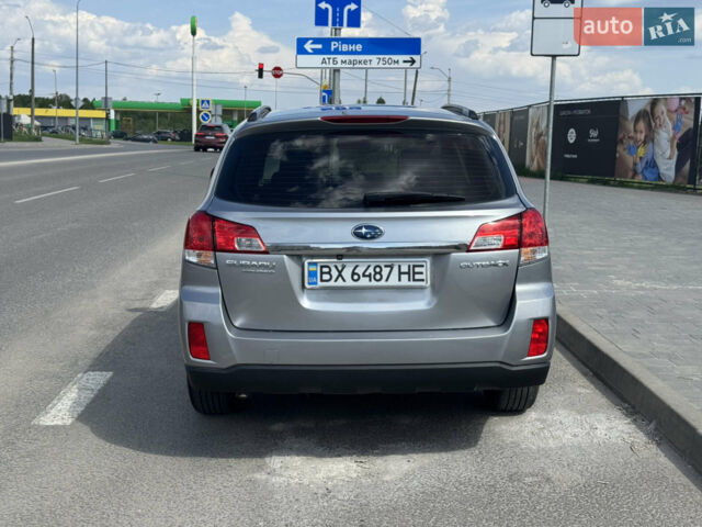 Субару Аутбек, об'ємом двигуна 2.46 л та пробігом 210 тис. км за 10500 $, фото 1 на Automoto.ua