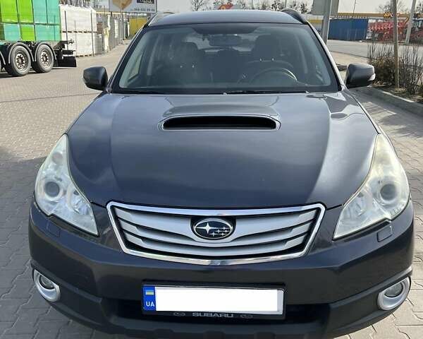Субару Аутбек, объемом двигателя 2 л и пробегом 285 тыс. км за 11200 $, фото 1 на Automoto.ua