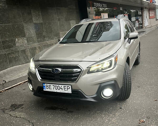 Субару Аутбек, объемом двигателя 2.5 л и пробегом 150 тыс. км за 16500 $, фото 1 на Automoto.ua
