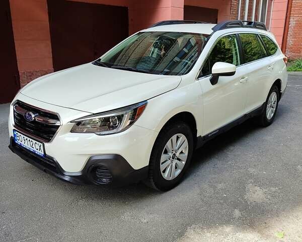 Субару Аутбек, объемом двигателя 2.5 л и пробегом 42 тыс. км за 16900 $, фото 1 на Automoto.ua