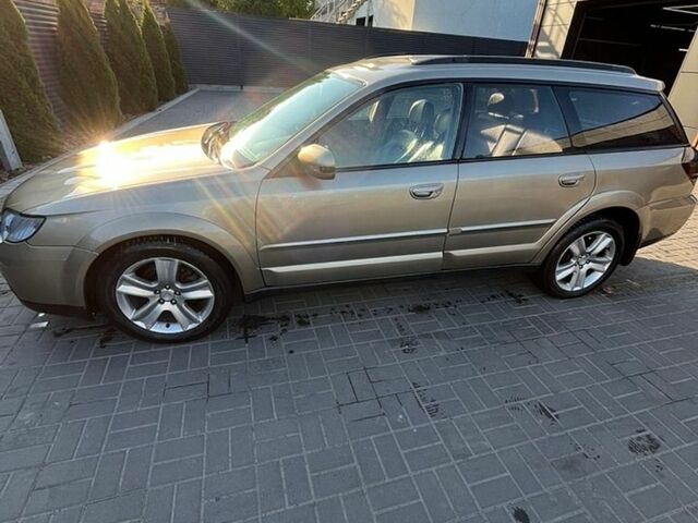 Жовтий Субару Аутбек, об'ємом двигуна 2.5 л та пробігом 330 тис. км за 5800 $, фото 1 на Automoto.ua