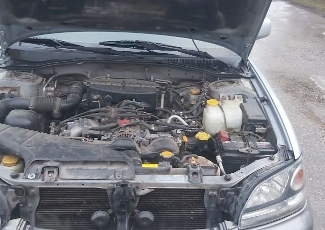 Сірий Субару Аутбек, об'ємом двигуна 2.5 л та пробігом 300 тис. км за 3500 $, фото 1 на Automoto.ua