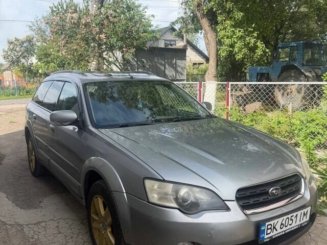 Сірий Субару Аутбек, об'ємом двигуна 3 л та пробігом 380 тис. км за 6500 $, фото 1 на Automoto.ua