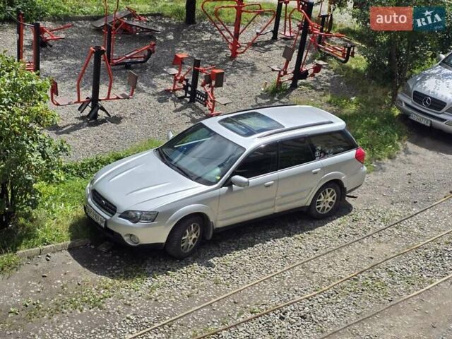 Сірий Субару Аутбек, об'ємом двигуна 2.5 л та пробігом 250 тис. км за 6000 $, фото 1 на Automoto.ua