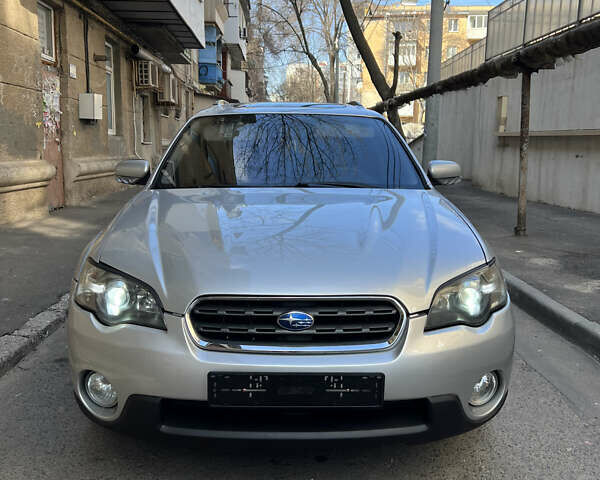 Серый Субару Аутбек, объемом двигателя 2.5 л и пробегом 292 тыс. км за 5699 $, фото 1 на Automoto.ua