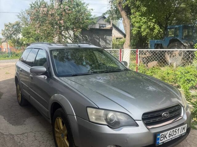 Сірий Субару Аутбек, об'ємом двигуна 3 л та пробігом 375 тис. км за 7500 $, фото 1 на Automoto.ua