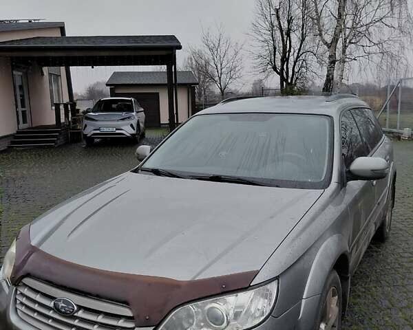 Сірий Субару Аутбек, об'ємом двигуна 2.5 л та пробігом 248 тис. км за 6500 $, фото 1 на Automoto.ua