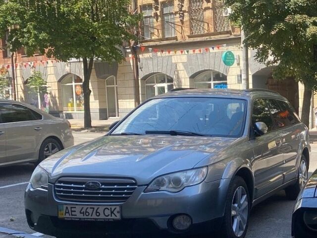 Серый Субару Аутбек, объемом двигателя 2.46 л и пробегом 225 тыс. км за 6200 $, фото 1 на Automoto.ua