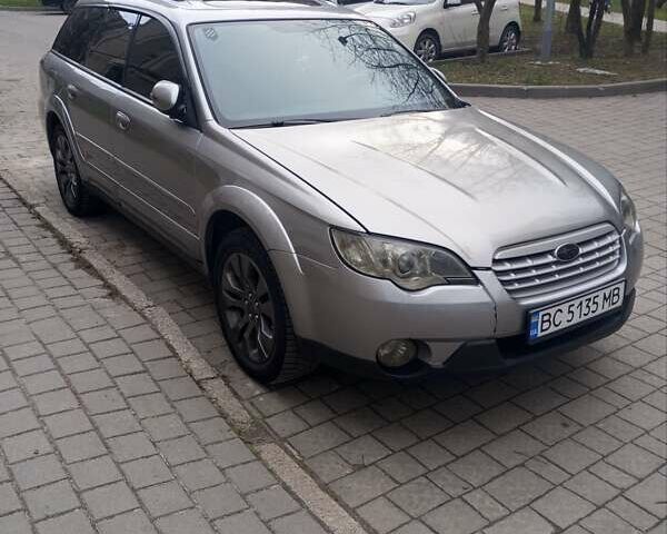 Сірий Субару Аутбек, об'ємом двигуна 3 л та пробігом 358 тис. км за 8000 $, фото 1 на Automoto.ua