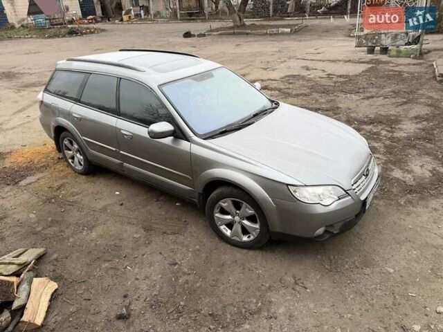 Сірий Субару Аутбек, об'ємом двигуна 3 л та пробігом 320 тис. км за 7500 $, фото 1 на Automoto.ua