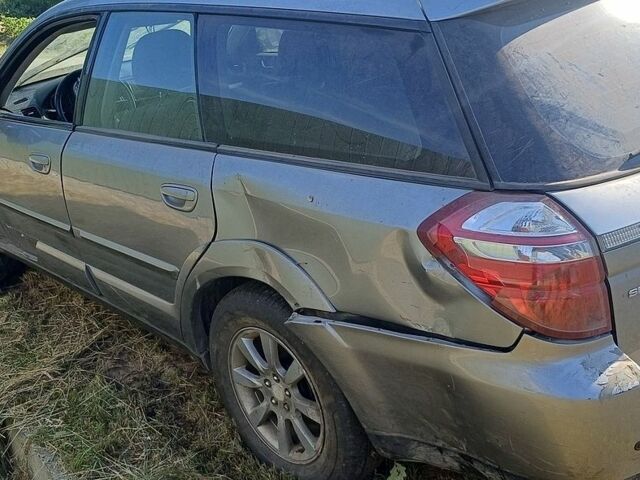 Сірий Субару Аутбек, об'ємом двигуна 2.46 л та пробігом 240 тис. км за 3000 $, фото 1 на Automoto.ua