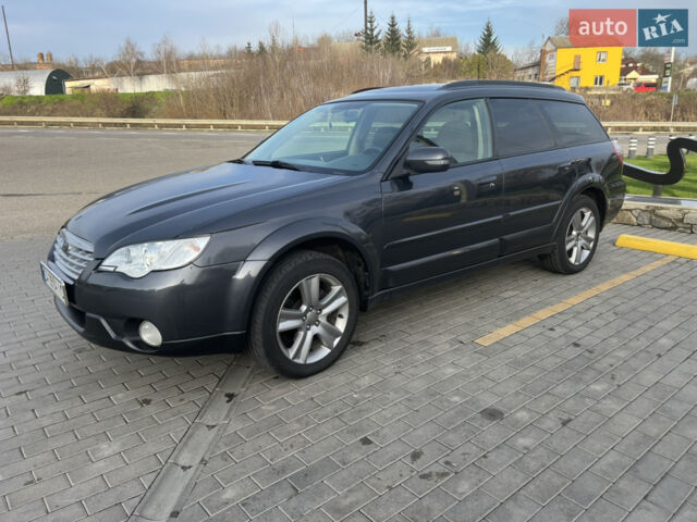 Сірий Субару Аутбек, об'ємом двигуна 2.5 л та пробігом 350 тис. км за 8000 $, фото 1 на Automoto.ua