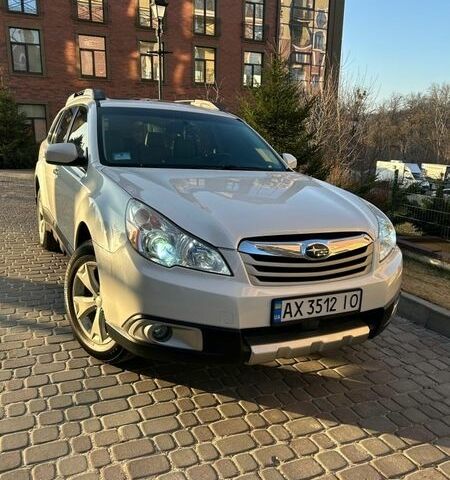 Серый Субару Аутбек, объемом двигателя 2.46 л и пробегом 265 тыс. км за 9700 $, фото 1 на Automoto.ua