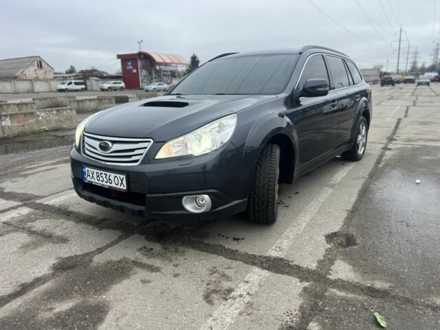 Сірий Субару Аутбек, об'ємом двигуна 2 л та пробігом 196 тис. км за 7900 $, фото 1 на Automoto.ua
